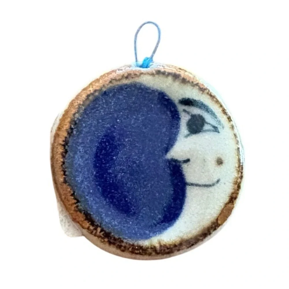 LGGS Stoneware Man in the Moon Ceramic‎ Ornament Medal Blue Celestial 1.25